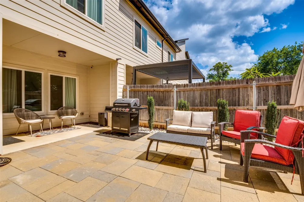 410 Pecan Street Arlington, TX 76011