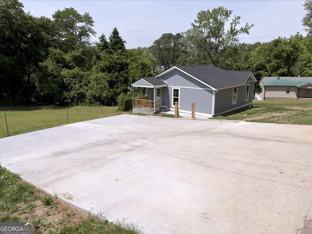 603 Orchard TER Rossville, GA 30741