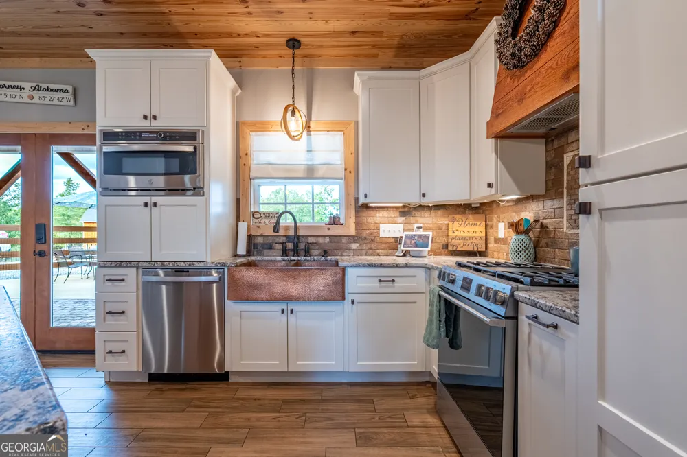 286 County Road 28 Centre, AL 35960