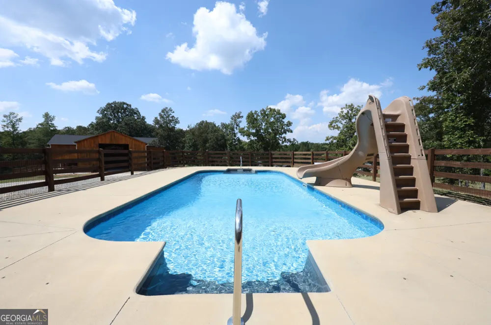 286 County Road 28 Centre, AL 35960