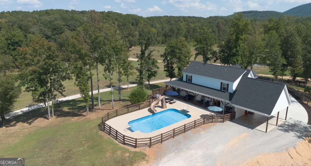 286 County Road 28 Centre, AL 35960