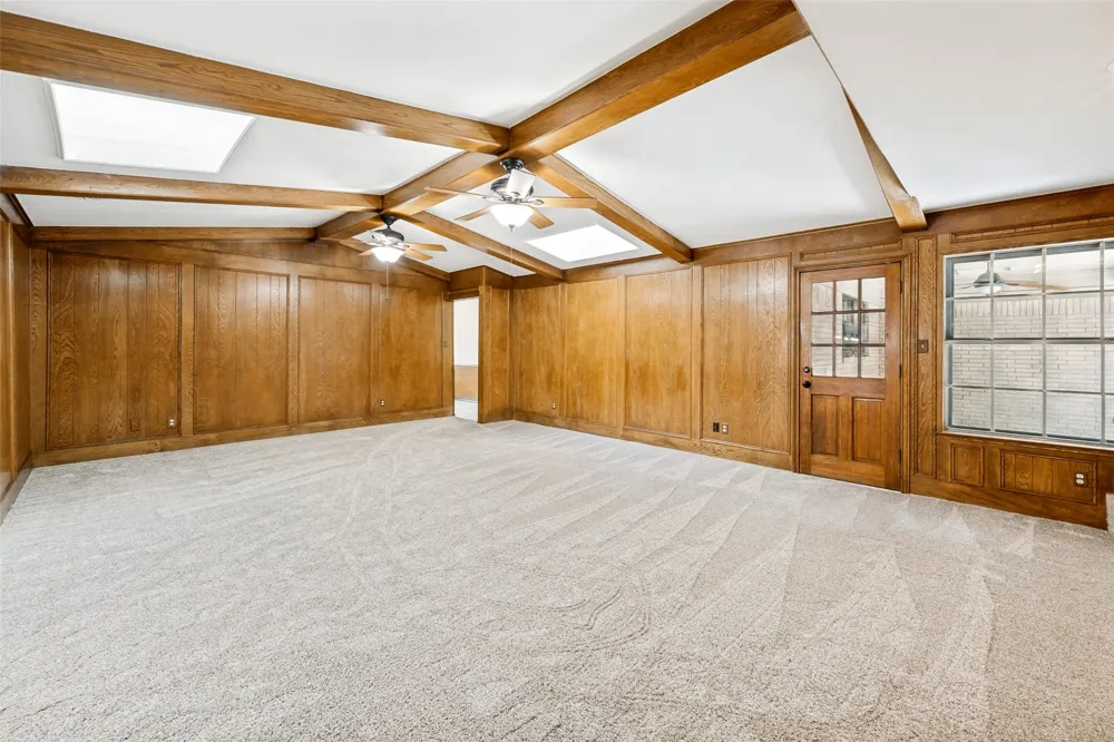 2414 Lakeview Circle Arlington, TX 76013