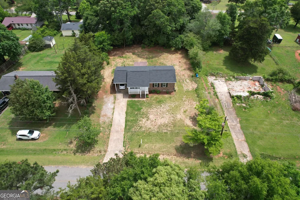 1138 Vestavia LN Thomaston, GA 30286