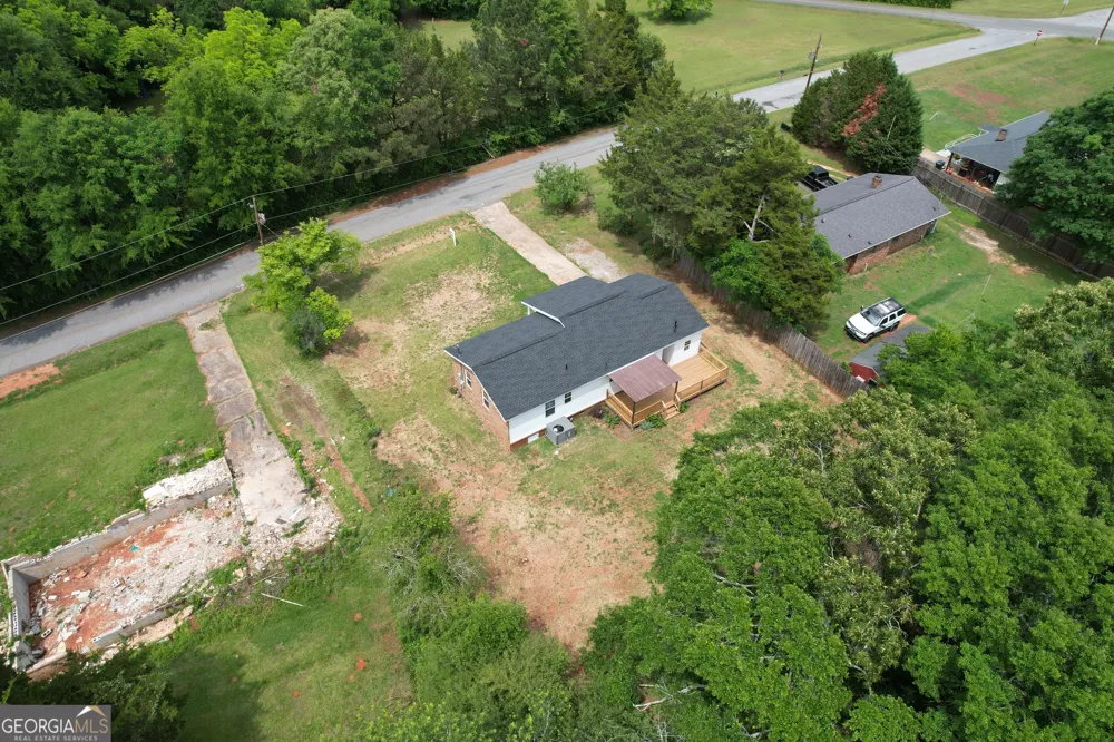 1138 Vestavia LN Thomaston, GA 30286
