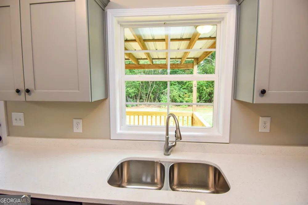 1138 Vestavia LN Thomaston, GA 30286