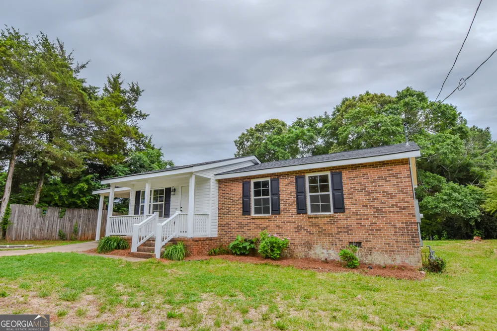 1138 Vestavia LN Thomaston, GA 30286