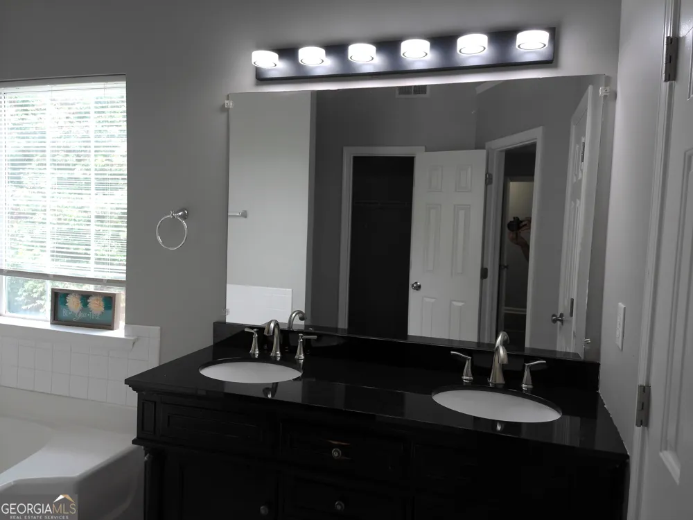 235 Vaness DR McDonough, GA 30253