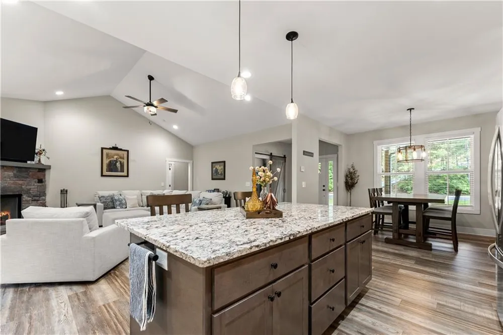 35 Chimney Lane Cleveland, GA 30528