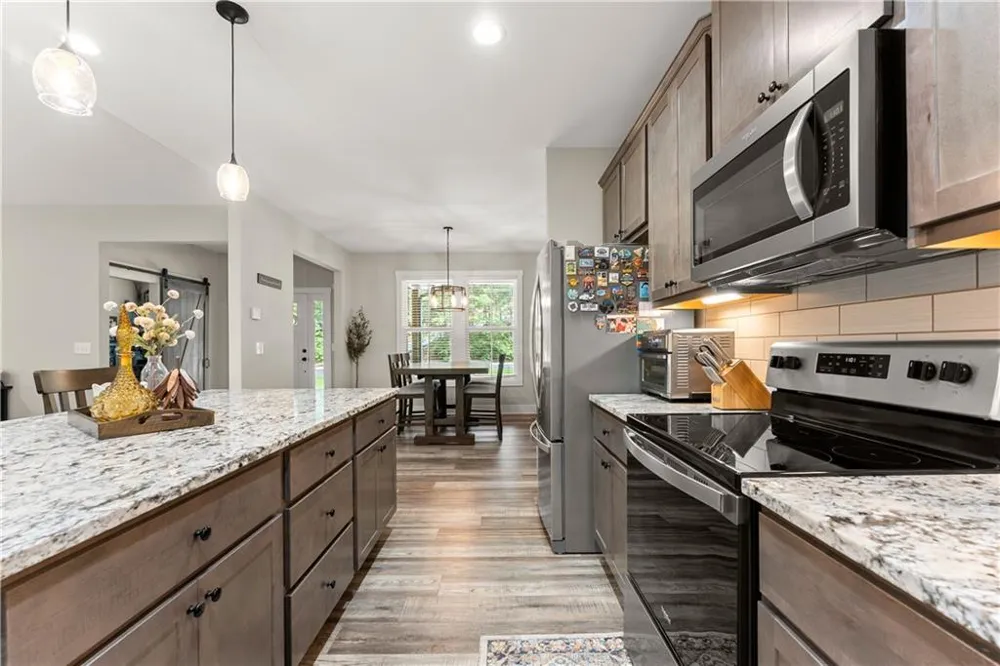 35 Chimney Lane Cleveland, GA 30528