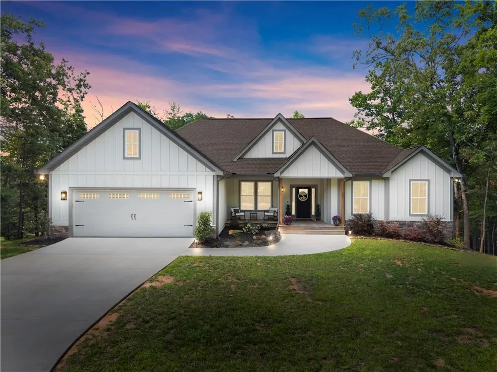 35 Chimney Lane Cleveland, GA 30528