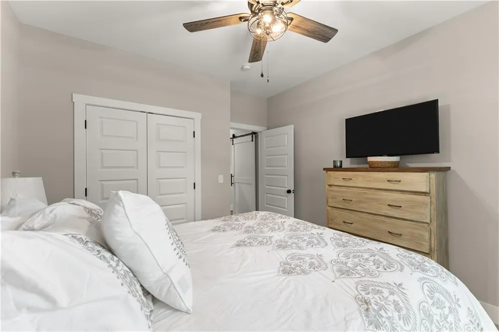 35 Chimney Lane Cleveland, GA 30528
