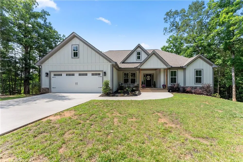 35 Chimney Lane Cleveland, GA 30528