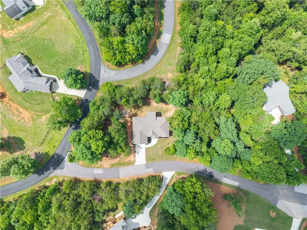 35 Chimney Lane Cleveland, GA 30528