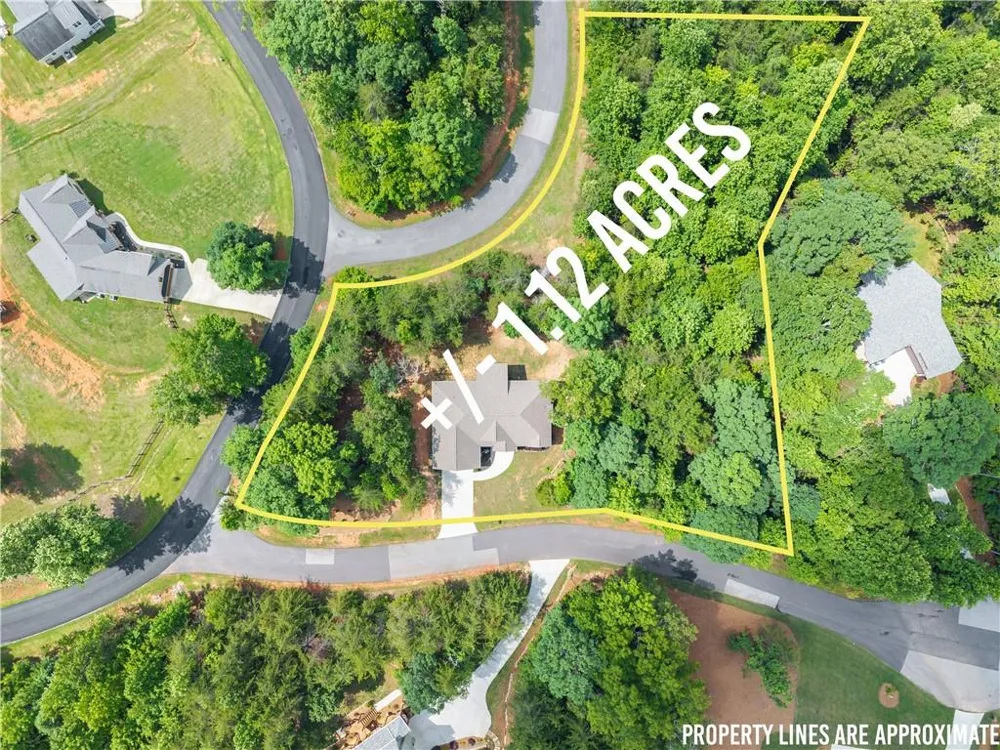 35 Chimney Lane Cleveland, GA 30528