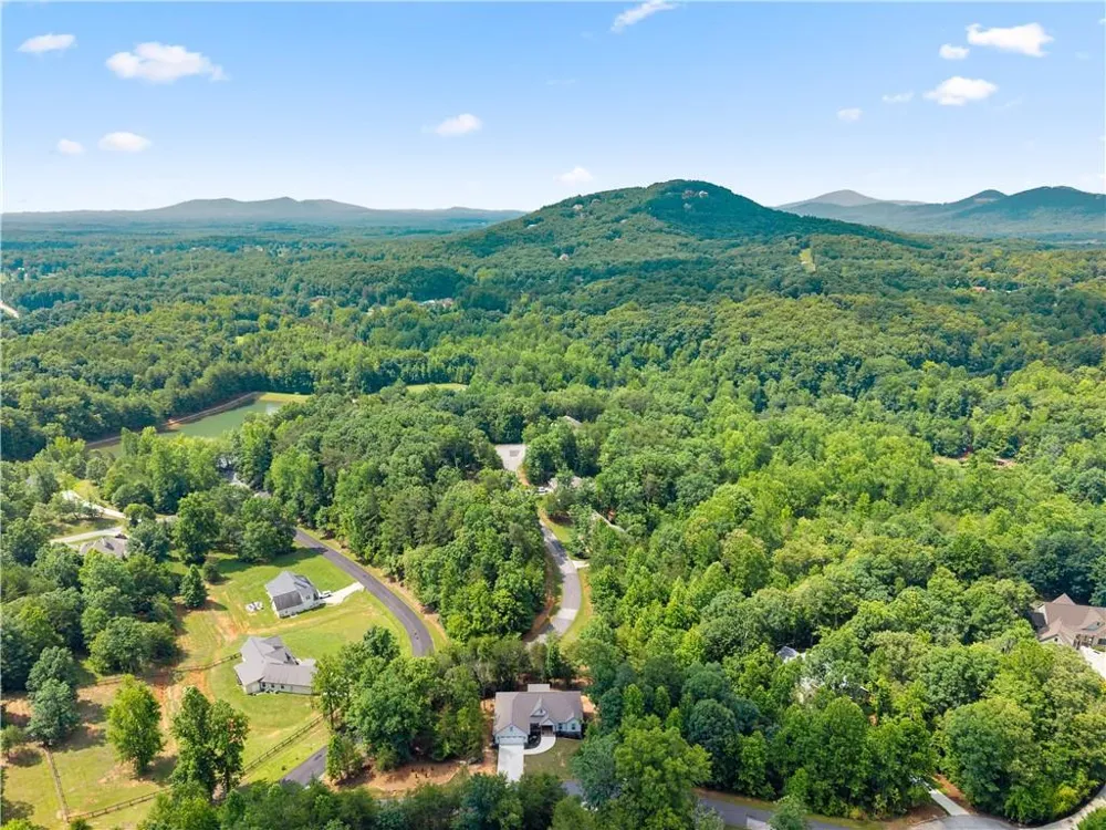 35 Chimney Lane Cleveland, GA 30528