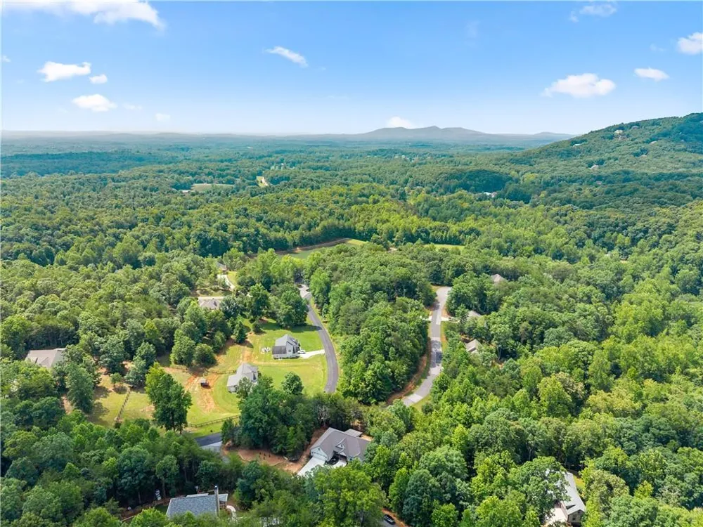 35 Chimney Lane Cleveland, GA 30528