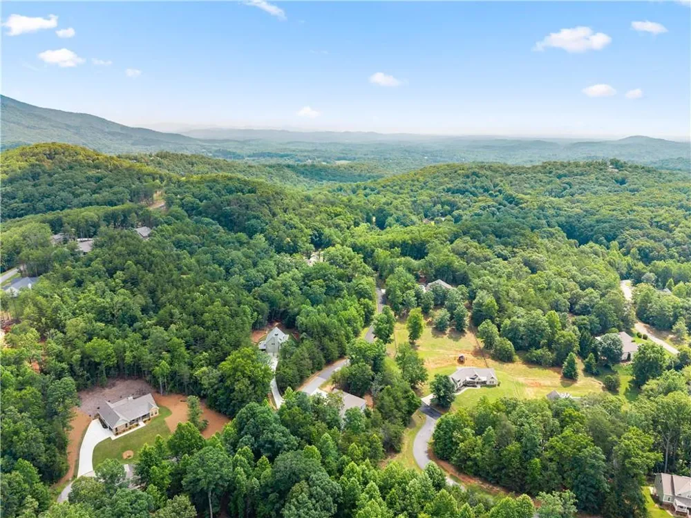 35 Chimney Lane Cleveland, GA 30528
