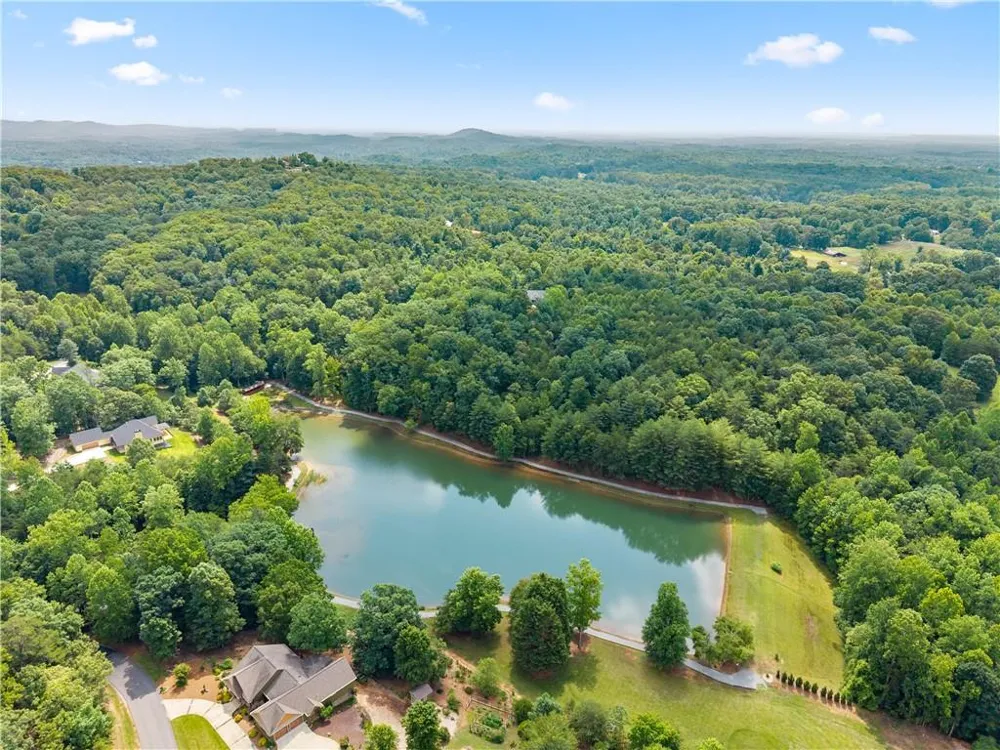 35 Chimney Lane Cleveland, GA 30528