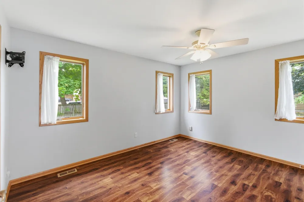 1113 State Street Waseca, MN 56093