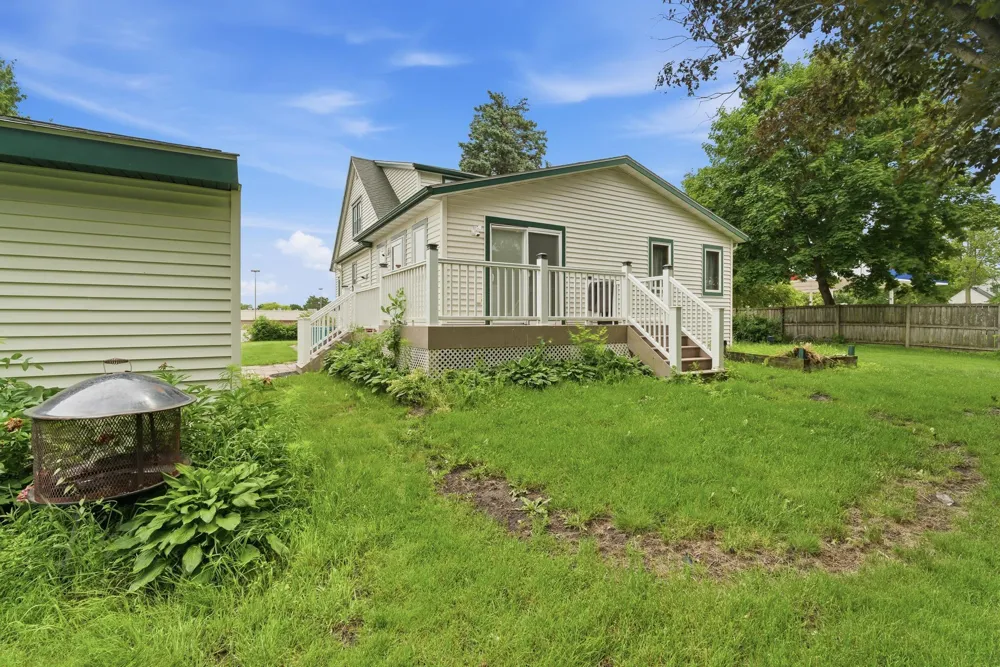 1113 State Street Waseca, MN 56093