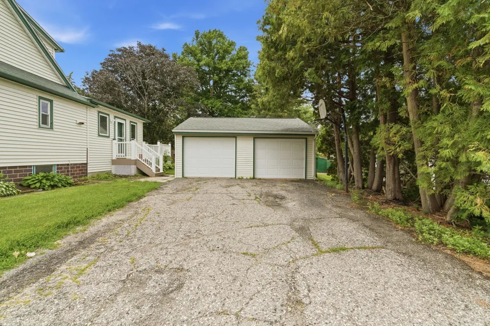 1113 State Street Waseca, MN 56093