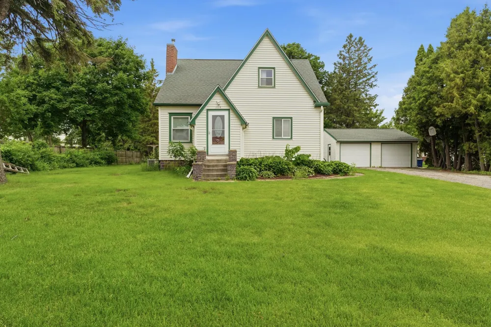 1113 State Street Waseca, MN 56093