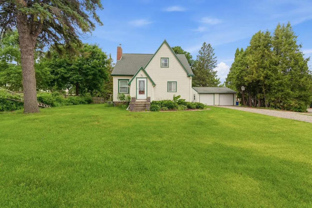 1113 State Street Waseca, MN 56093