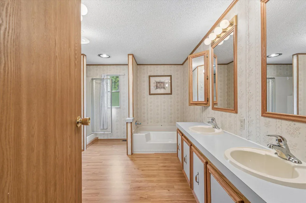 54167 Oak Tree Drive Kerrick, MN 55756