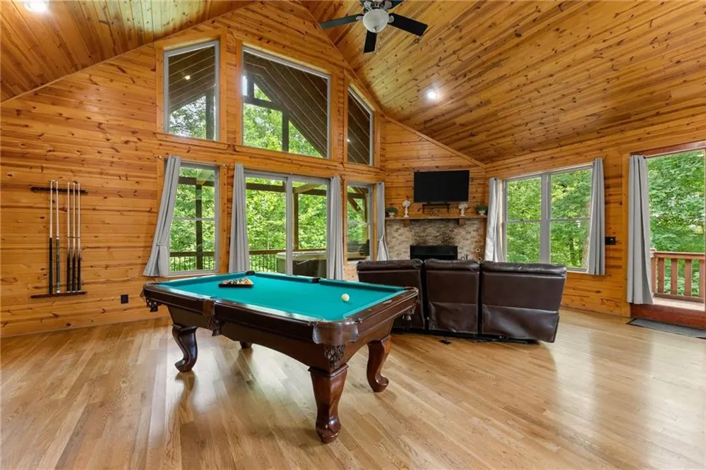 265 Maple Ridge Drive Cleveland, GA 30528