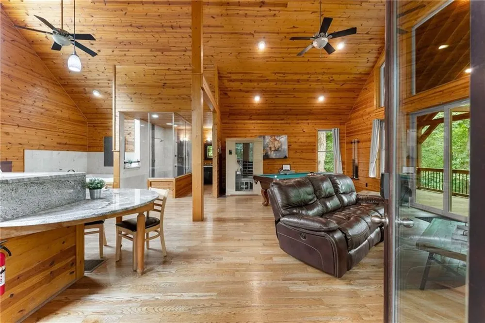 265 Maple Ridge Drive Cleveland, GA 30528