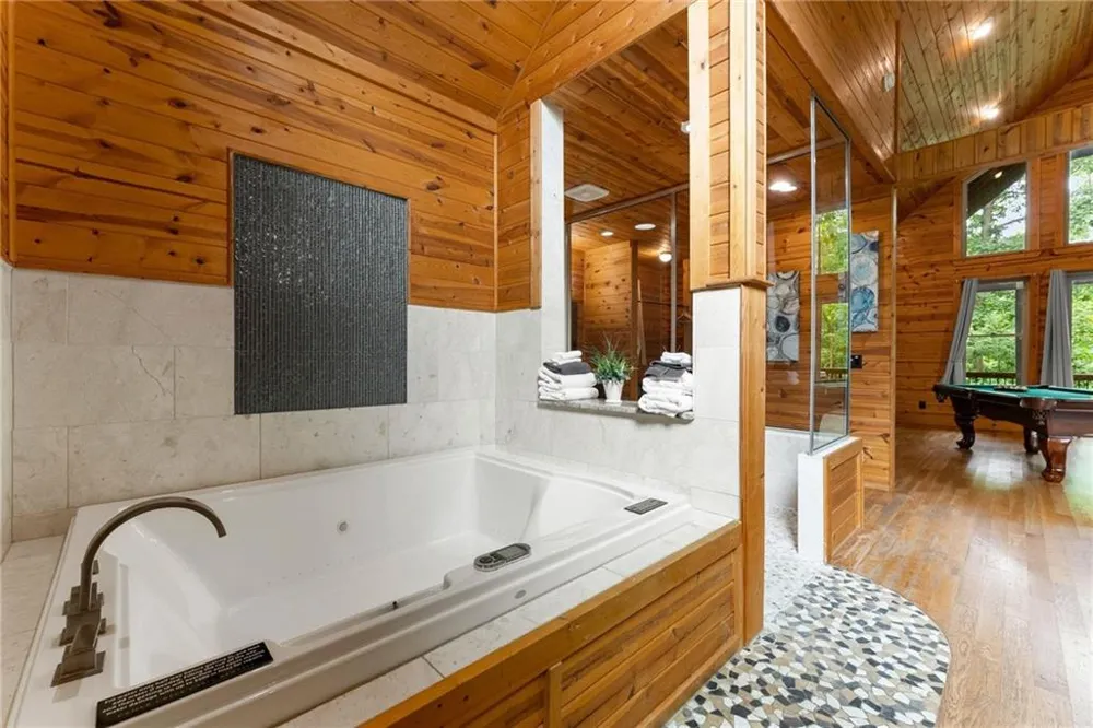 265 Maple Ridge Drive Cleveland, GA 30528