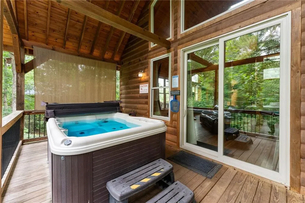 265 Maple Ridge Drive Cleveland, GA 30528