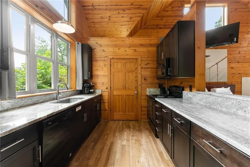265 Maple Ridge Drive Cleveland, GA 30528