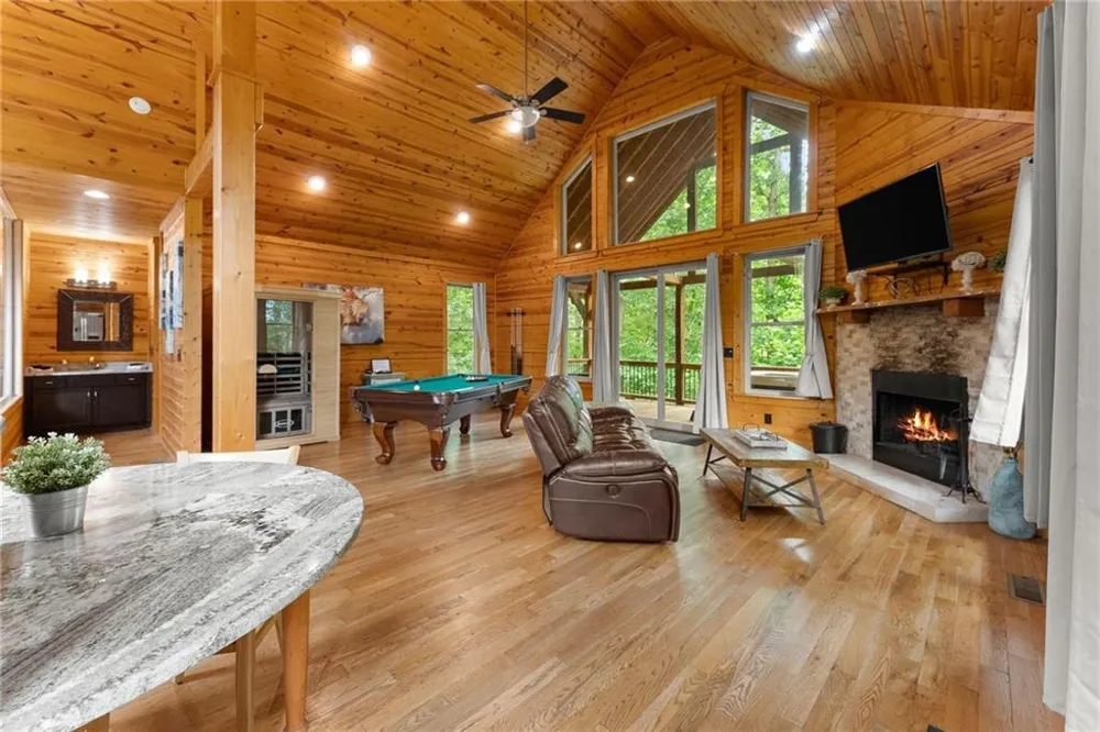 265 Maple Ridge Drive Cleveland, GA 30528