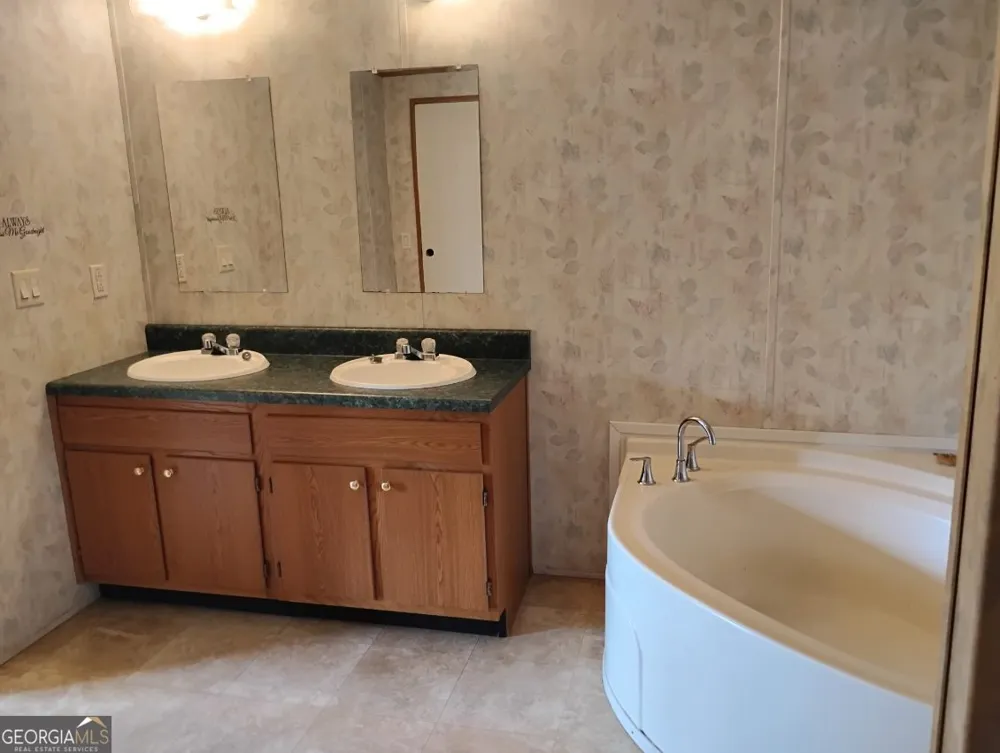 2331 Kesler RD Carnesville, GA 30521