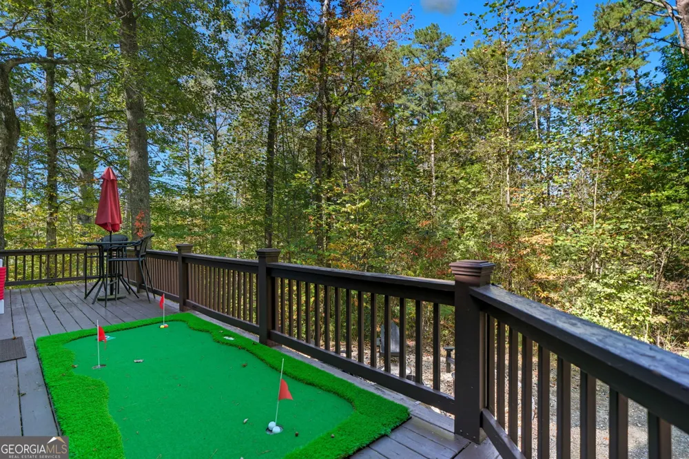 25 Foster LN Morganton, GA 30560