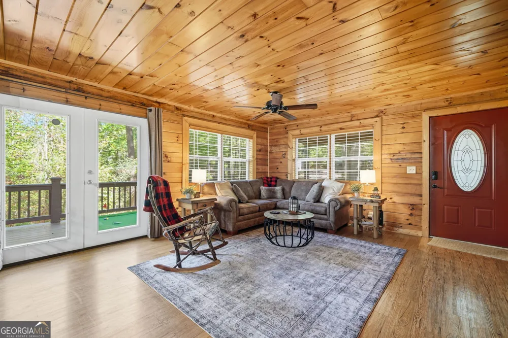 25 Foster LN Morganton, GA 30560