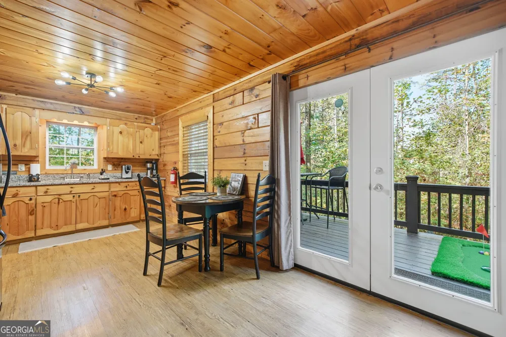 25 Foster LN Morganton, GA 30560