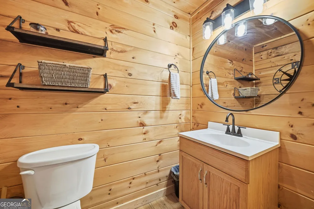 25 Foster LN Morganton, GA 30560