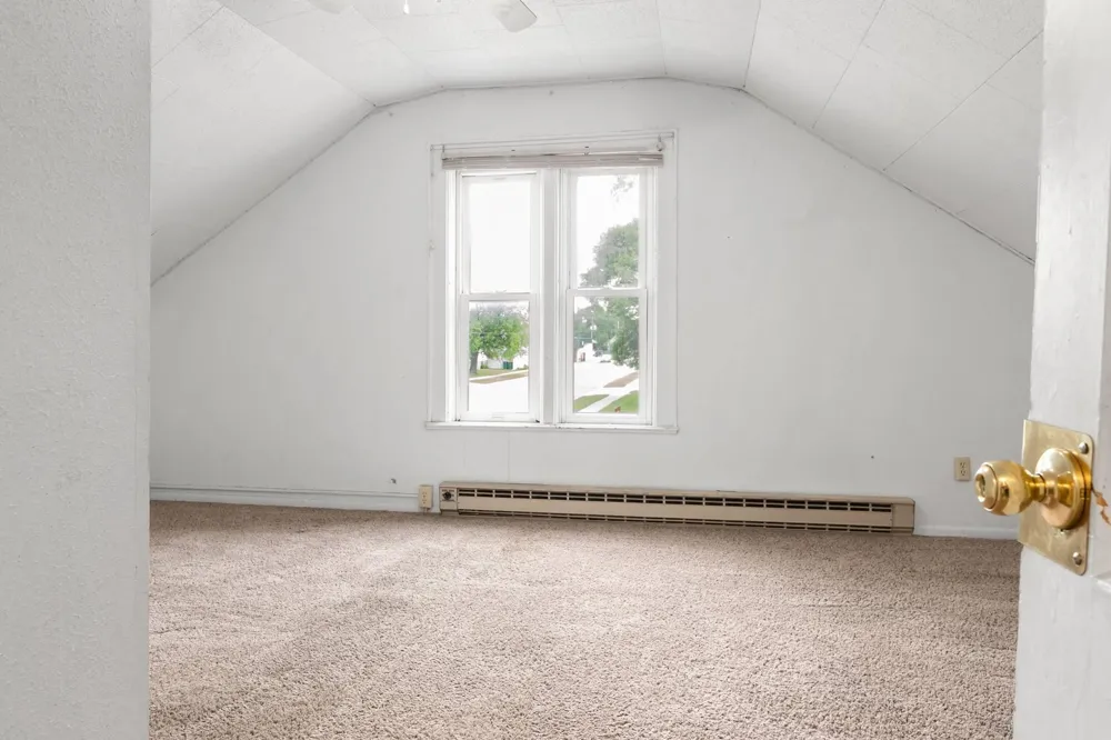 53 1st Avenue NW Mayville, ND 58257