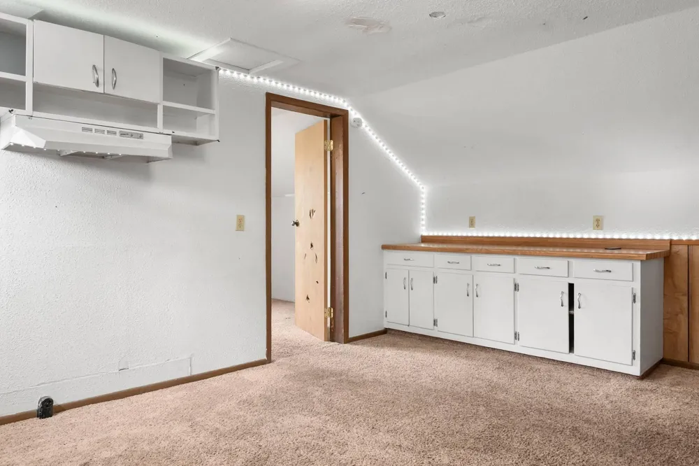 53 1st Avenue NW Mayville, ND 58257