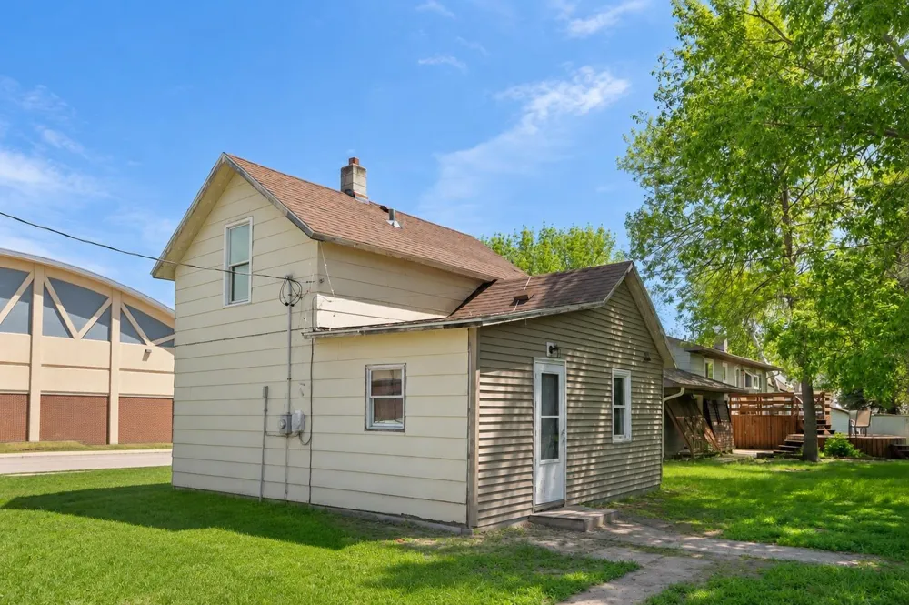 231 5th Avenue NE Mayville, ND 58257