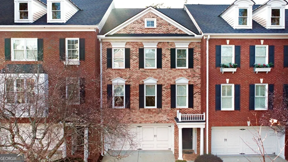 1507 Legacy Cove LN Roswell, GA 30075