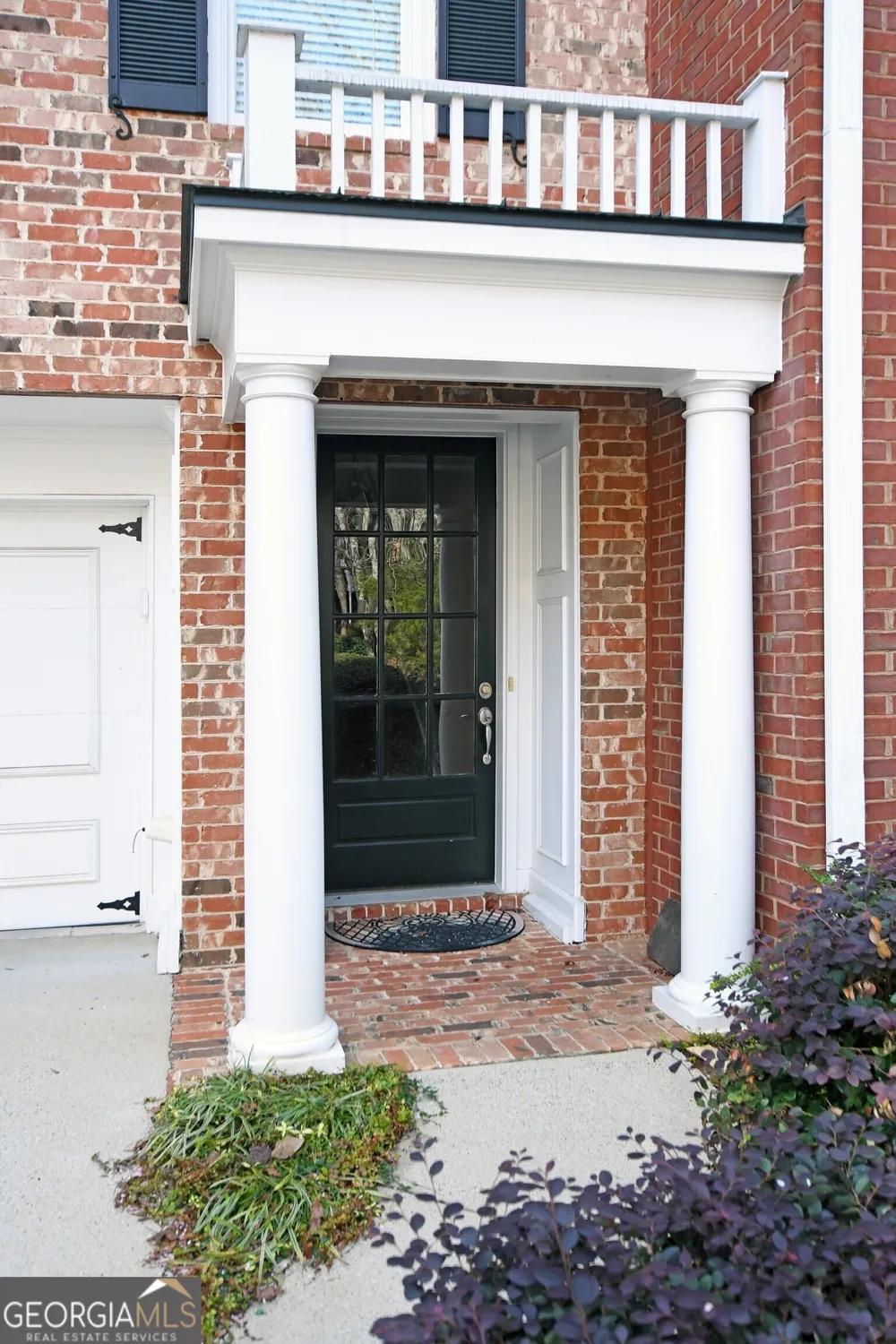 1507 Legacy Cove LN Roswell, GA 30075