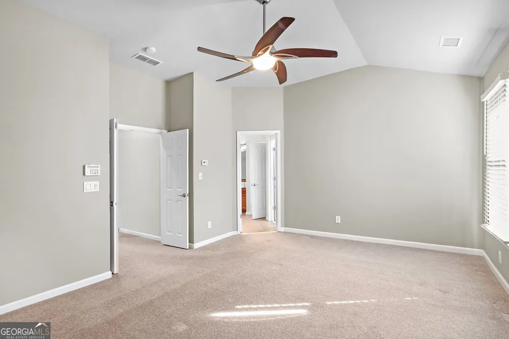 1507 Legacy Cove LN Roswell, GA 30075