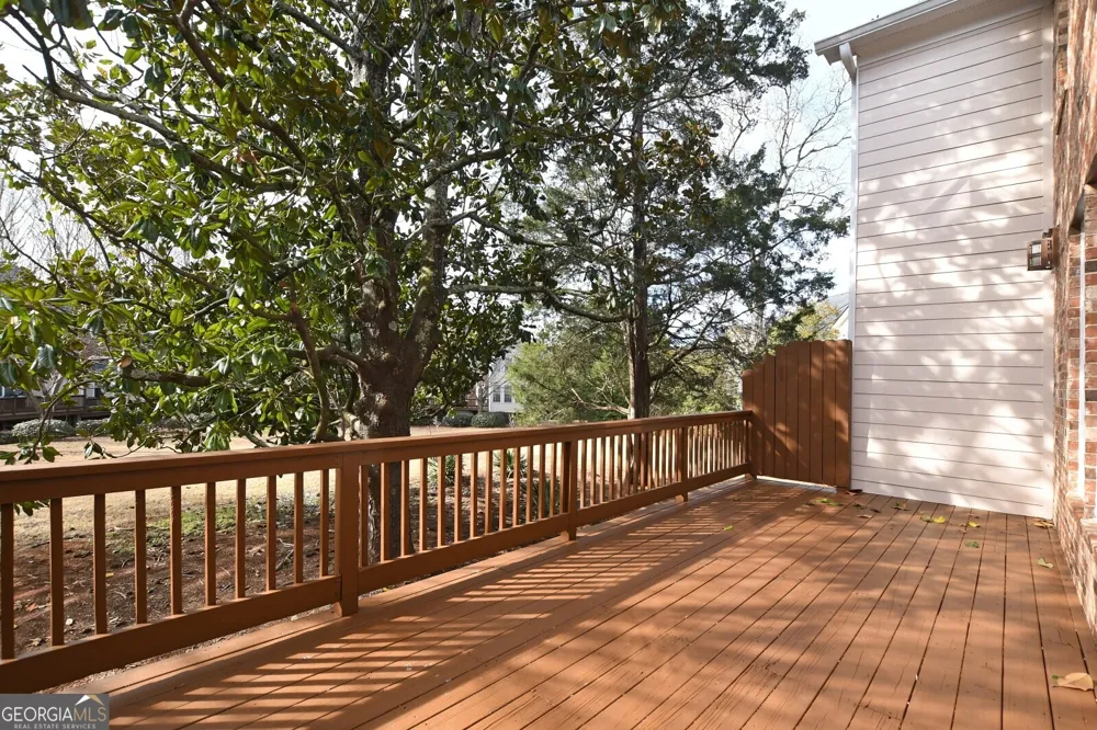 1507 Legacy Cove LN Roswell, GA 30075