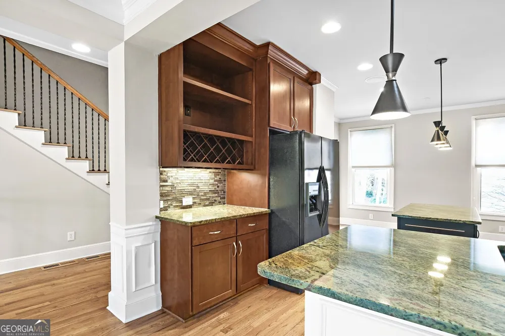 1507 Legacy Cove LN Roswell, GA 30075