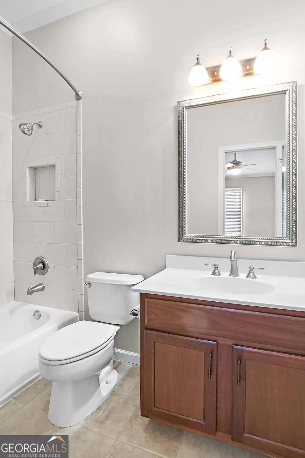 1507 Legacy Cove LN Roswell, GA 30075