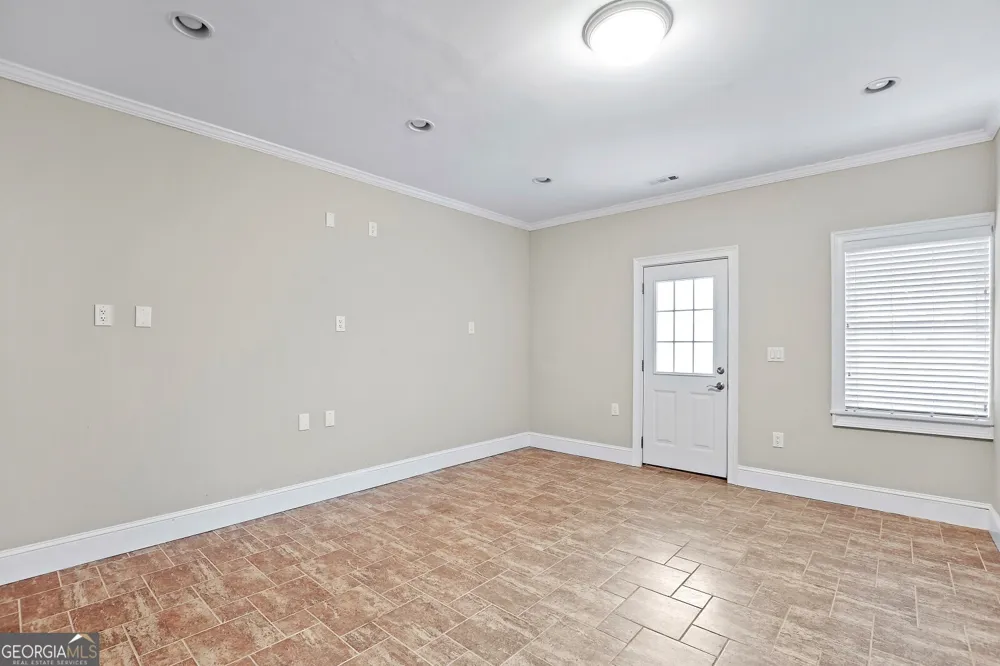 1507 Legacy Cove LN Roswell, GA 30075