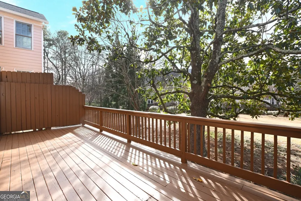 1507 Legacy Cove LN Roswell, GA 30075